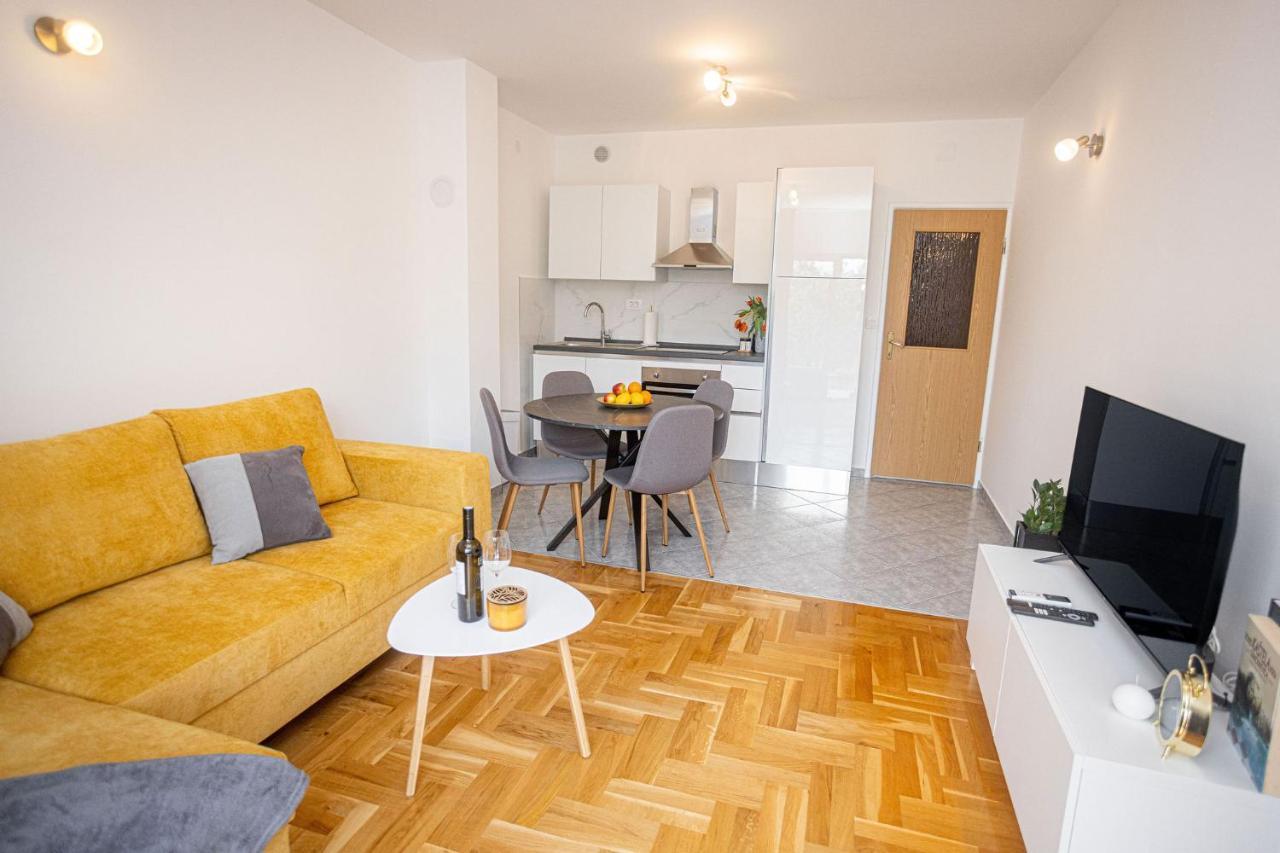 Apartments Veronika Трогир Экстерьер фото