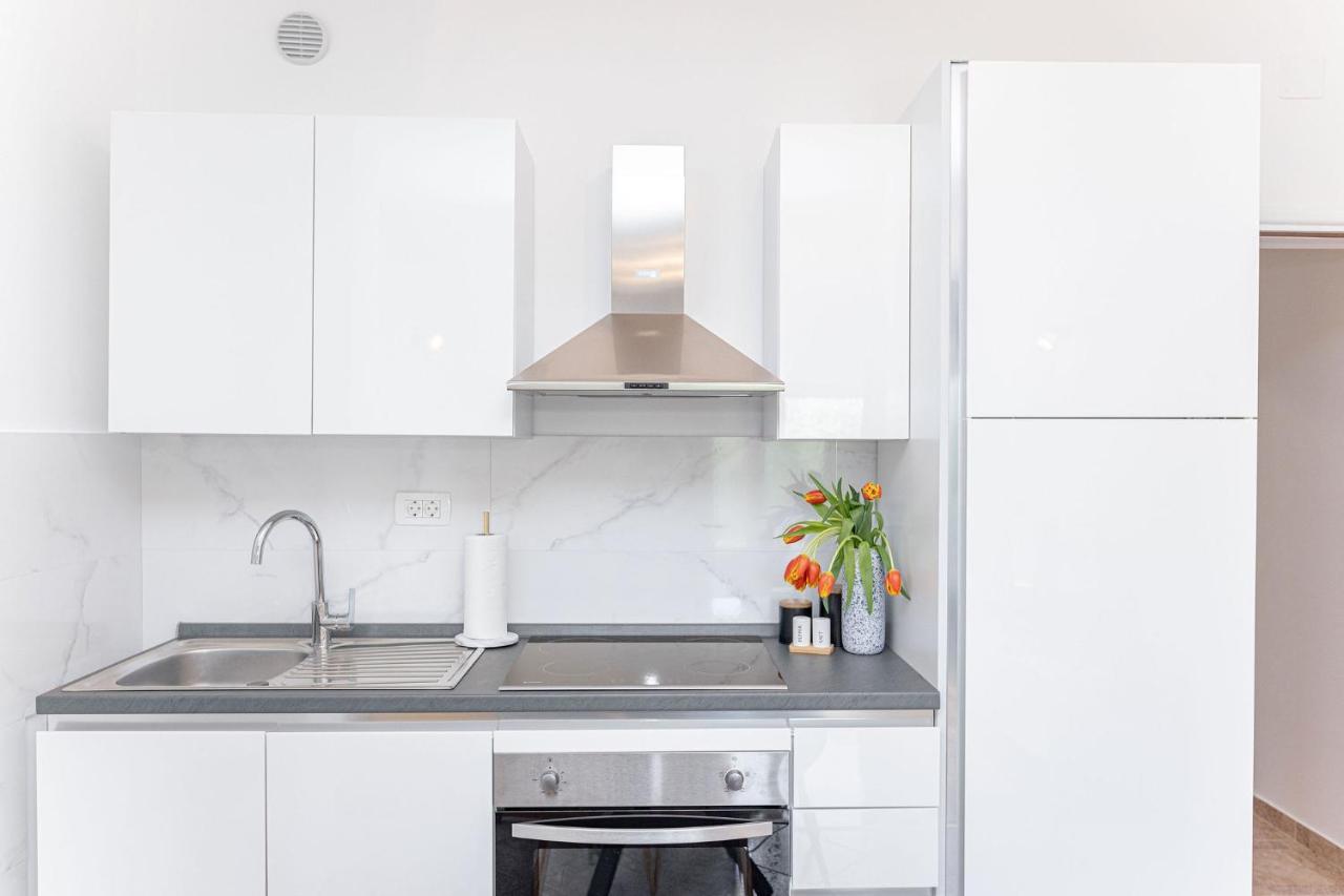 Apartments Veronika Трогир Экстерьер фото