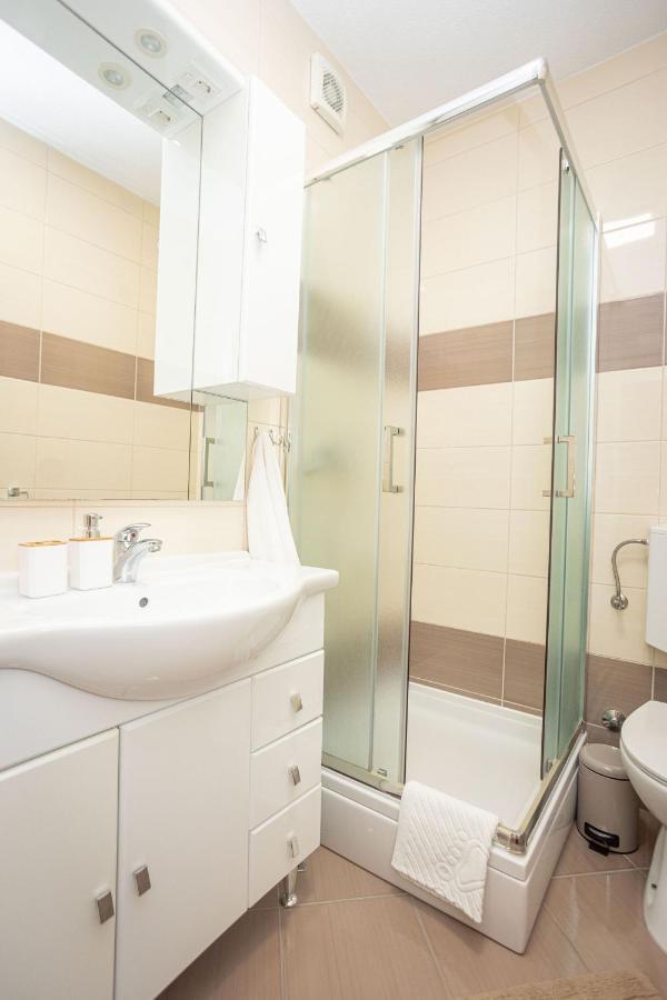 Apartments Veronika Трогир Экстерьер фото