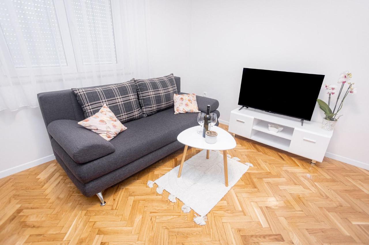 Apartments Veronika Трогир Экстерьер фото