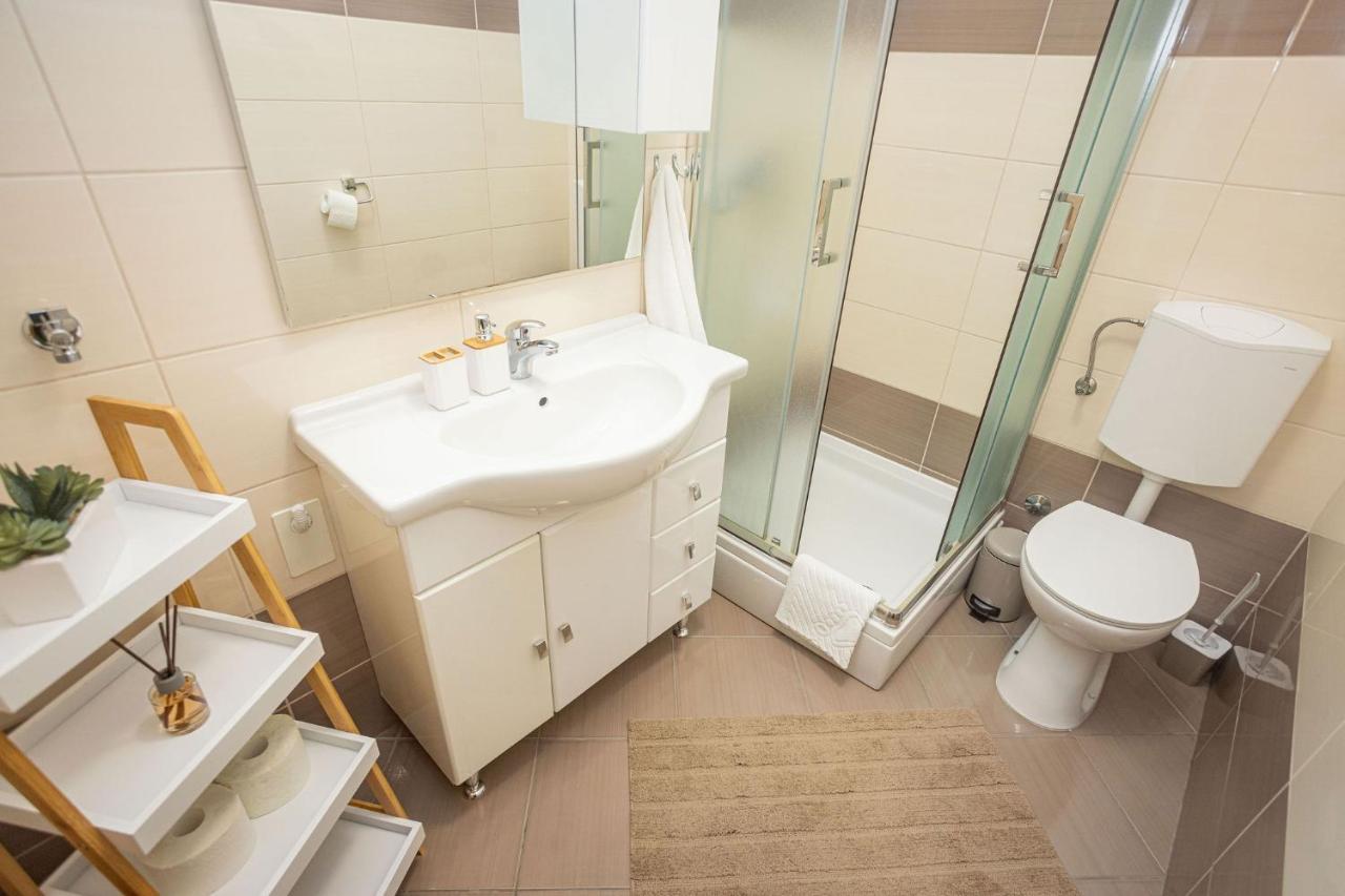 Apartments Veronika Трогир Экстерьер фото