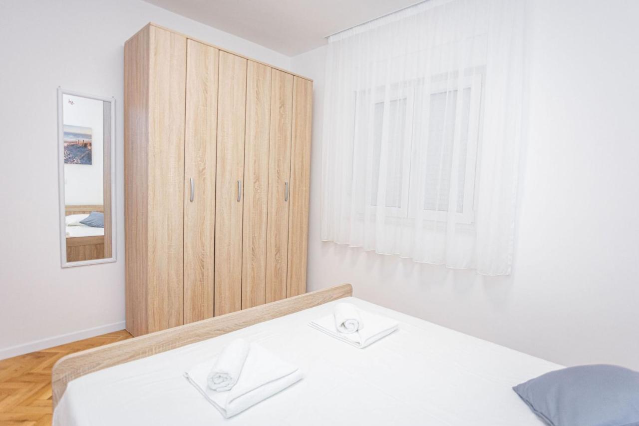 Apartments Veronika Трогир Экстерьер фото