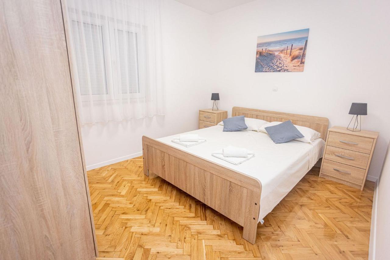 Apartments Veronika Трогир Экстерьер фото