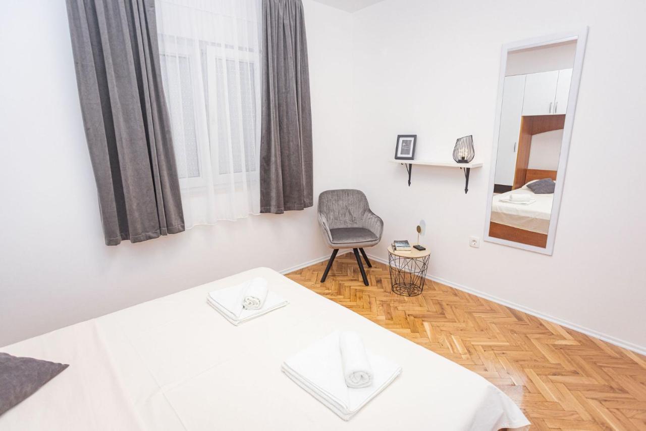 Apartments Veronika Трогир Экстерьер фото