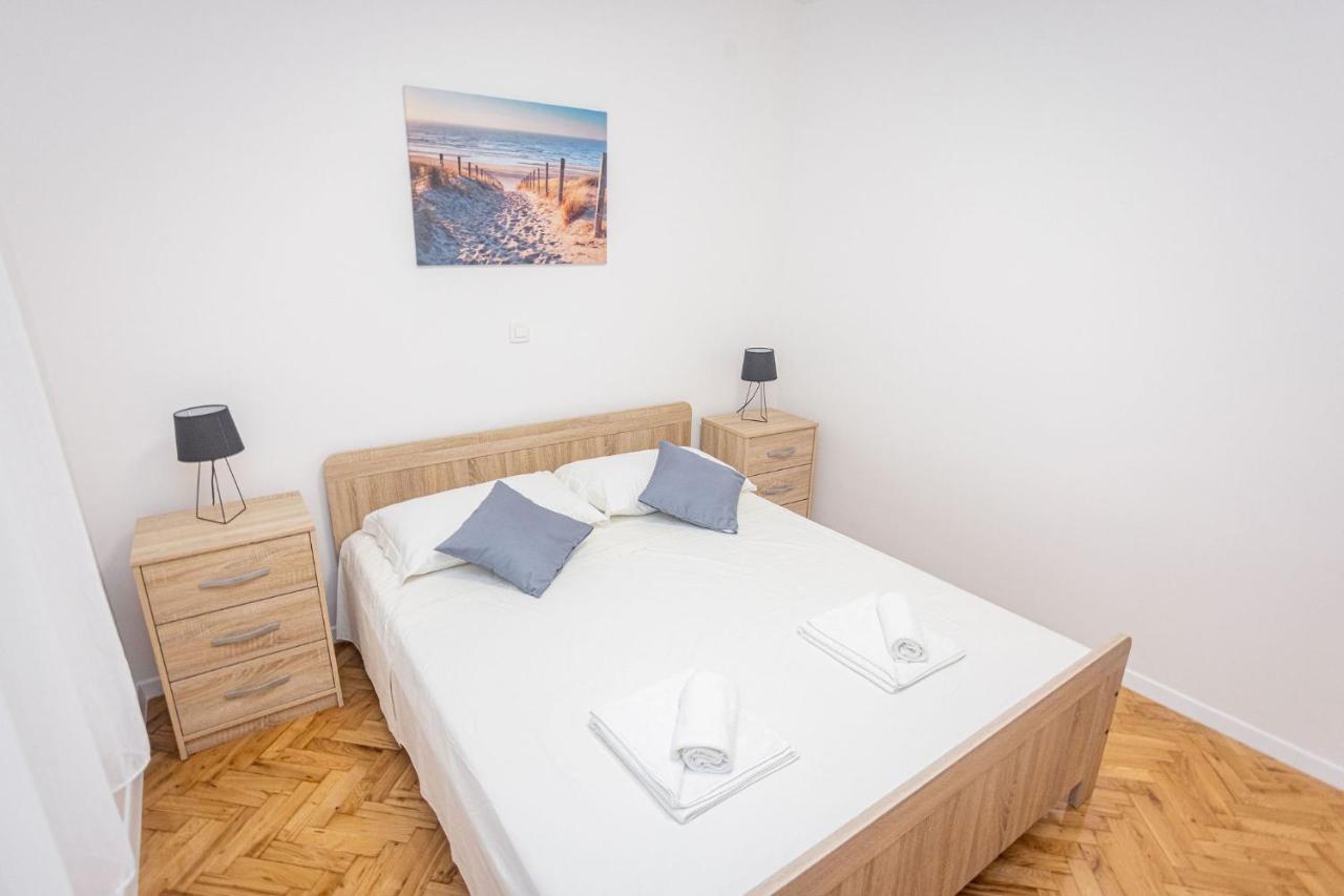 Apartments Veronika Трогир Экстерьер фото