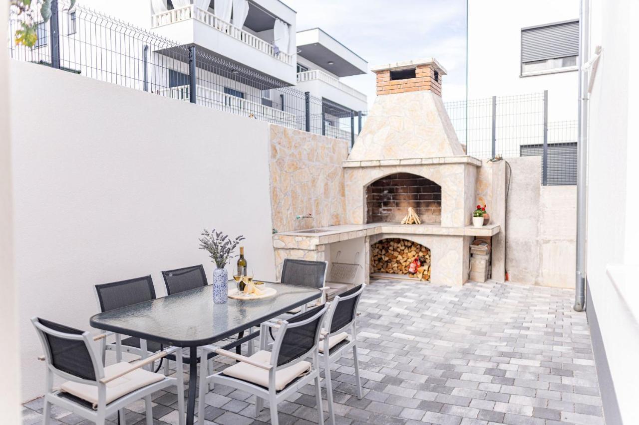 Apartments Veronika Трогир Экстерьер фото