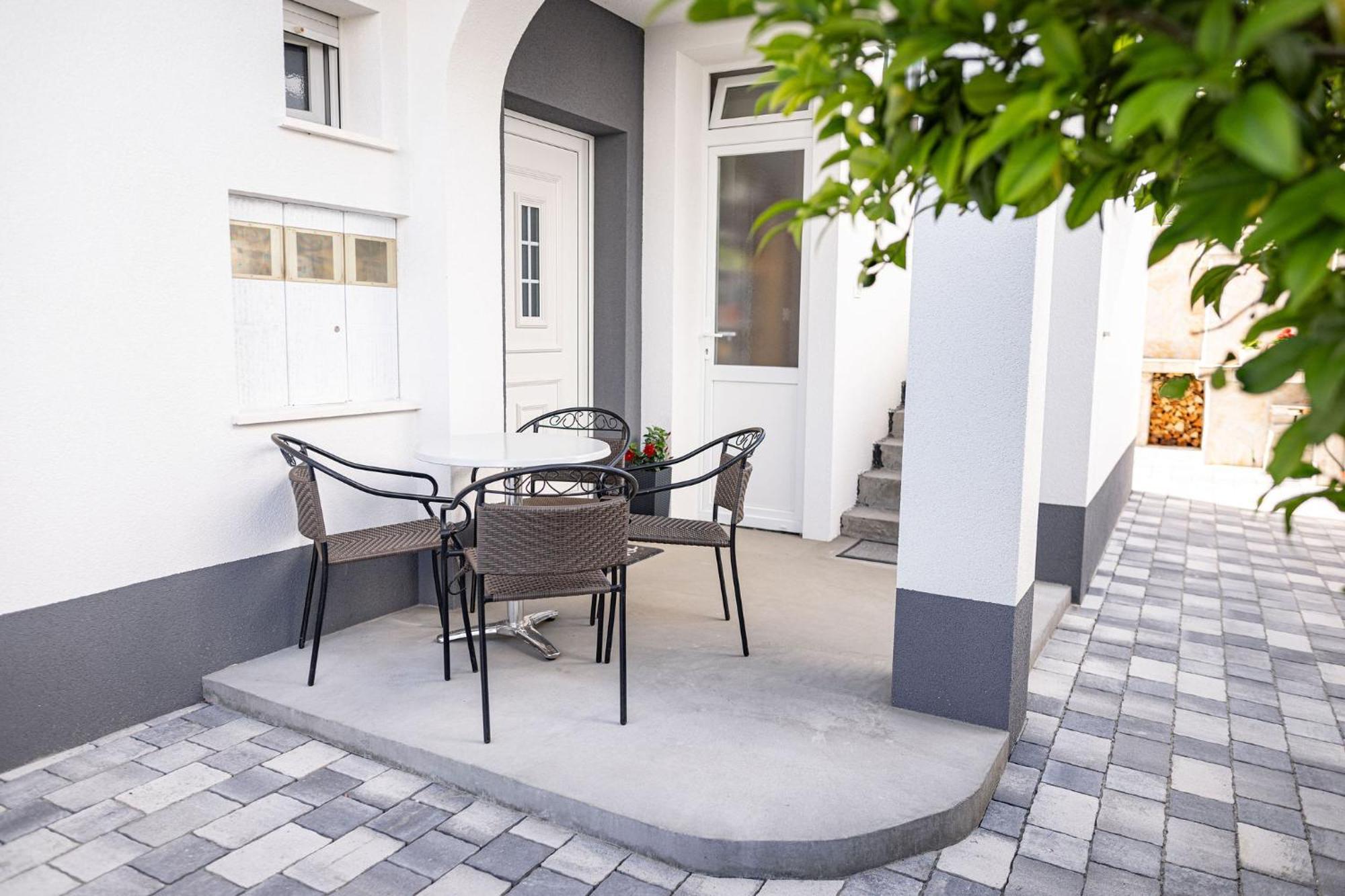Apartments Veronika Трогир Экстерьер фото