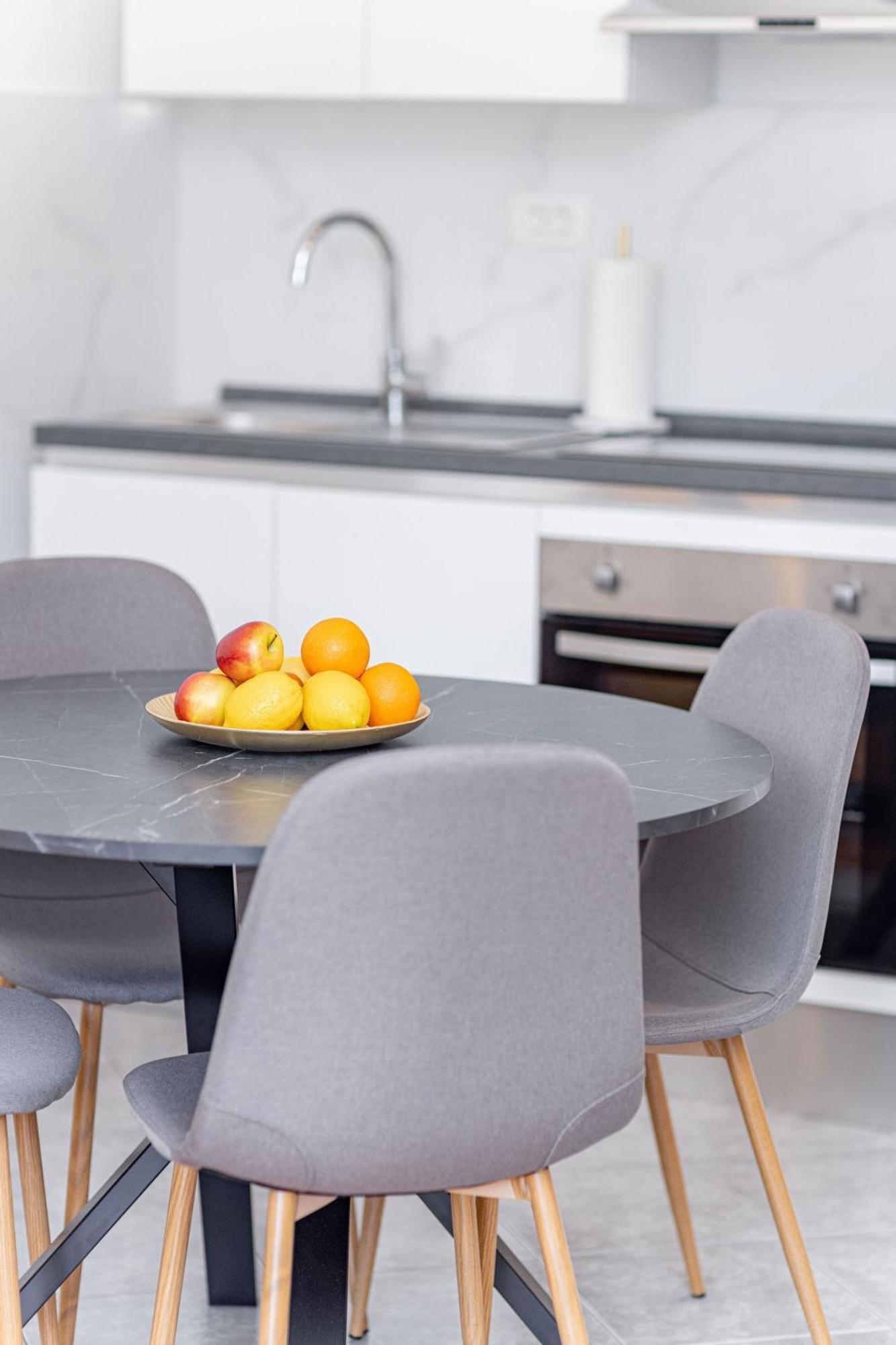 Apartments Veronika Трогир Экстерьер фото
