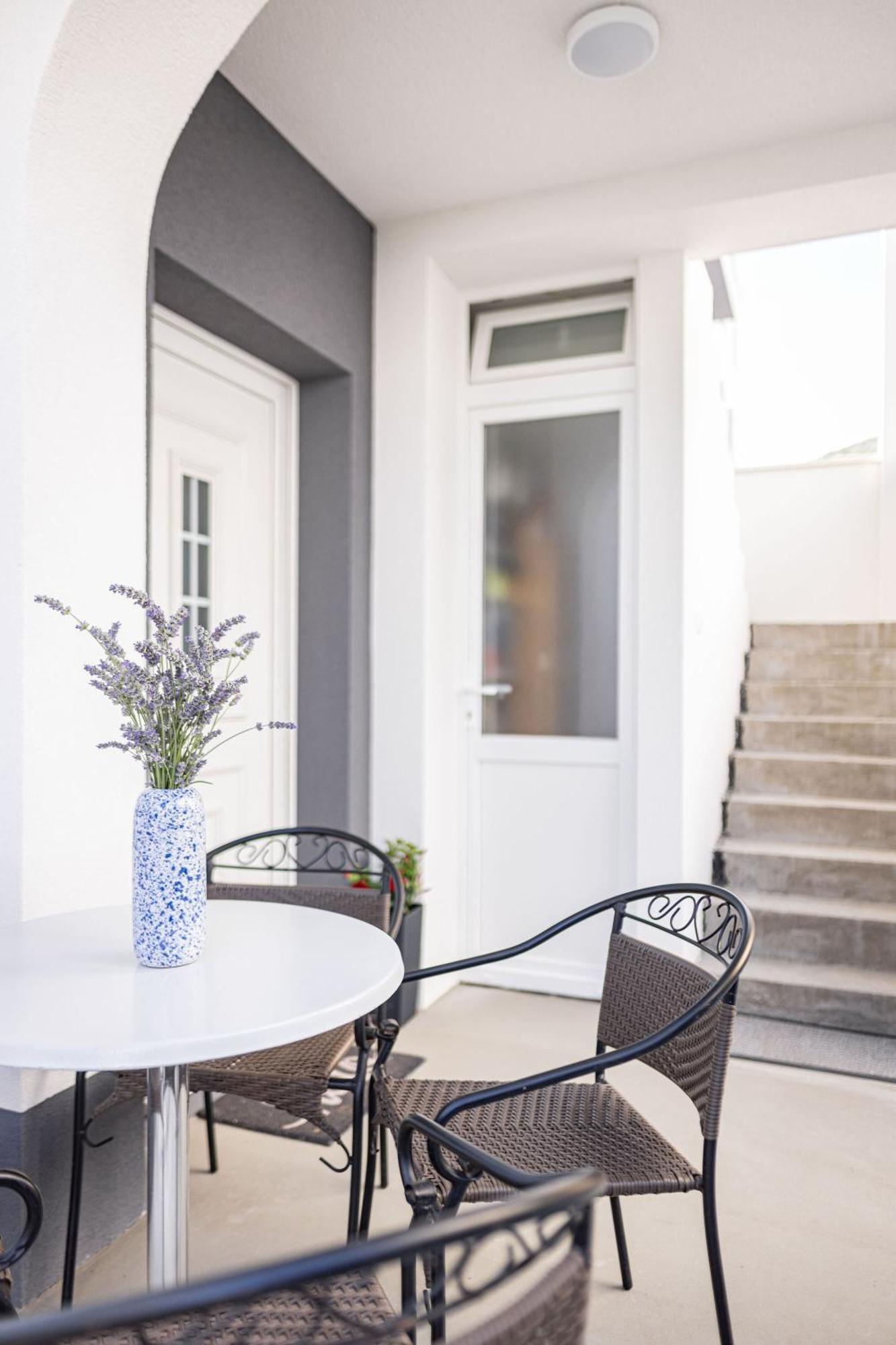 Apartments Veronika Трогир Экстерьер фото